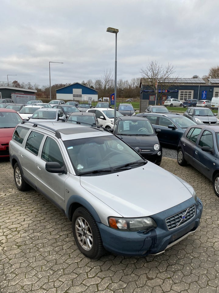 Volvo XC70 2,5 T aut. AWD 5d