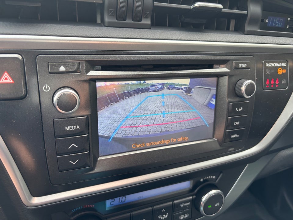 Toyota Auris 1,8 Hybrid H2 CVT 5d