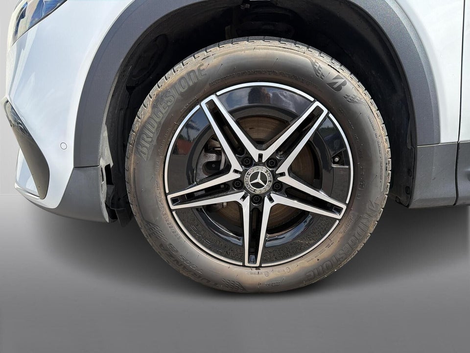 Mercedes EQB250 AMG Line 5d