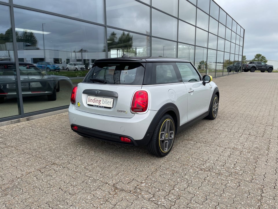 MINI Cooper SE Trim L 3d
