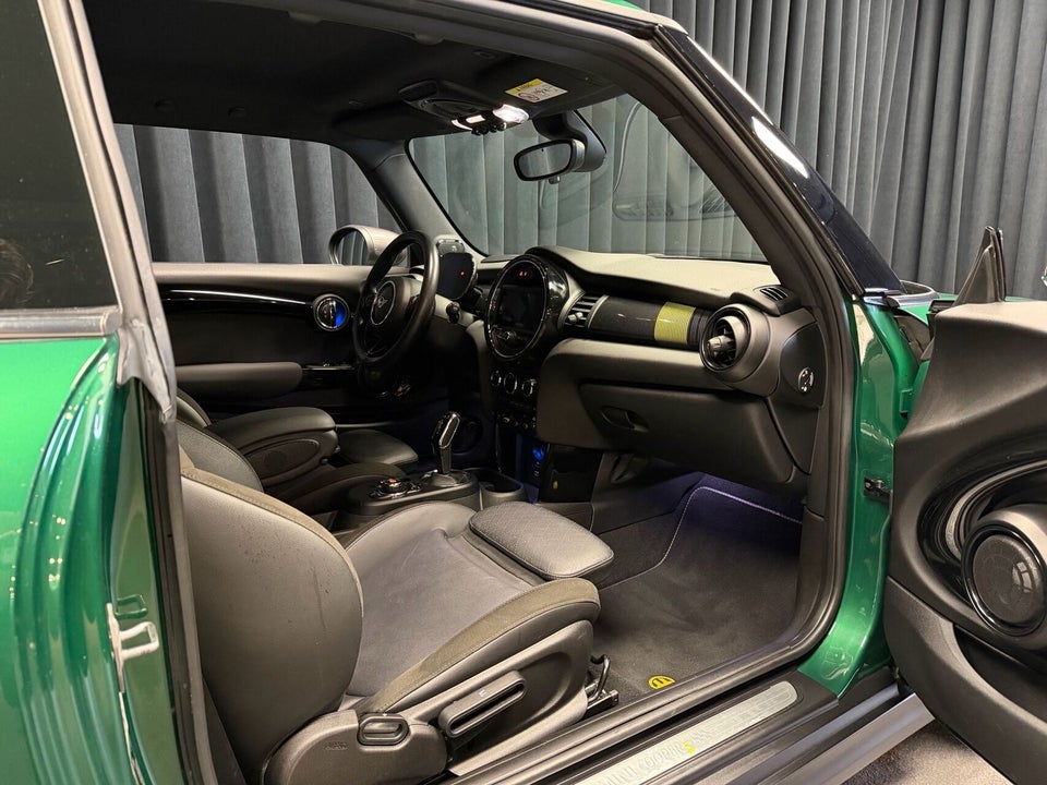 MINI Cooper SE Trim L 3d