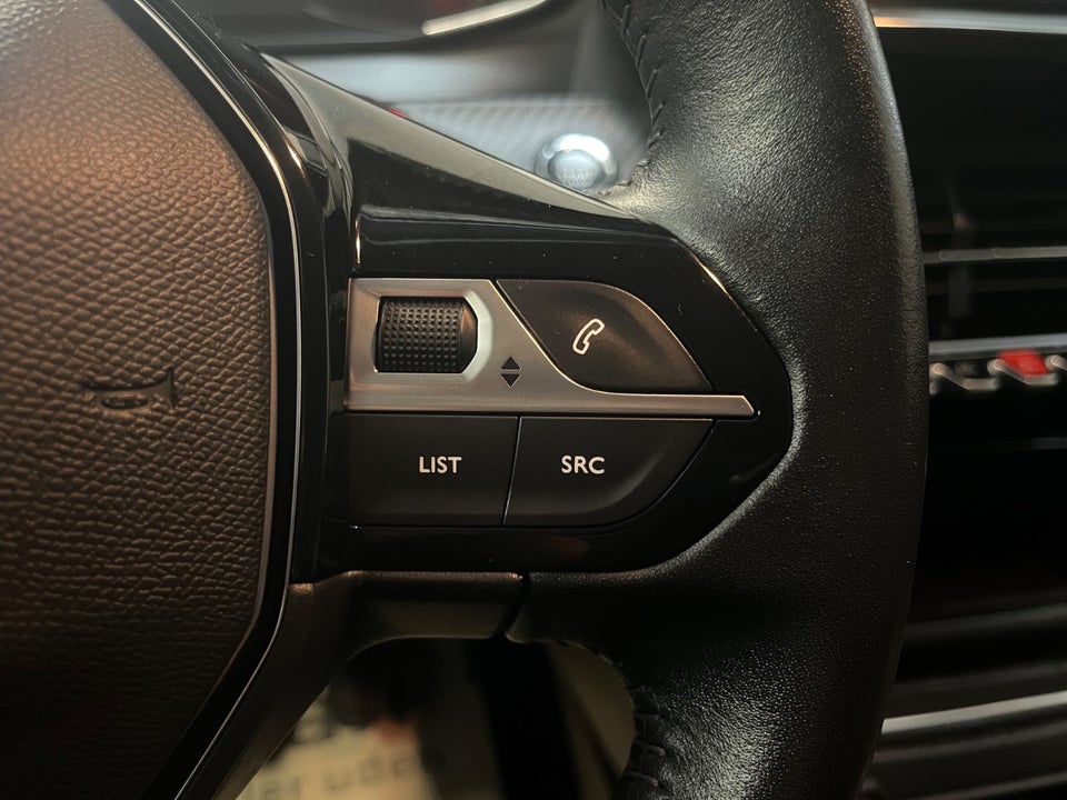 Peugeot 208 1,2 PureTech 100 Evolution 5d