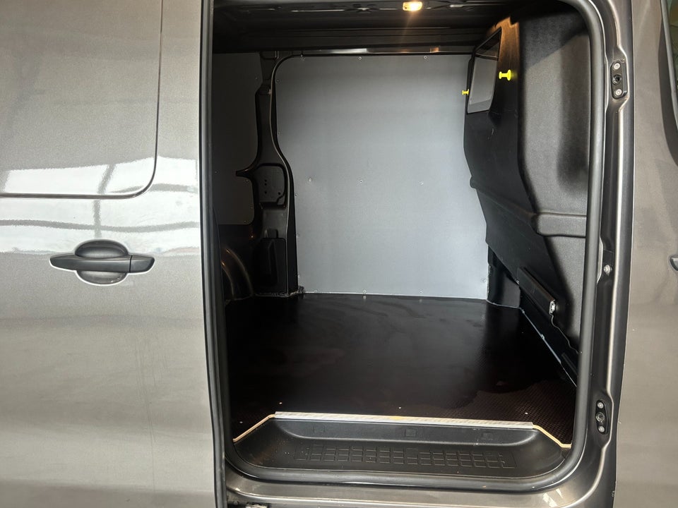 Toyota ProAce 2,0 D 144 Medium Master aut. 4d