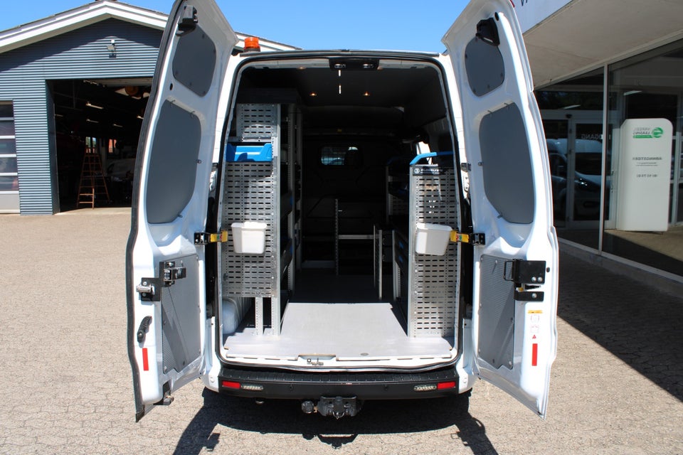 Ford Transit Custom 300 L2 2,0 TDCi 130 Trend