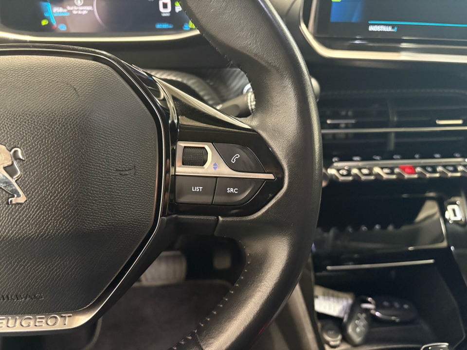 Peugeot e-2008 50 GT 5d
