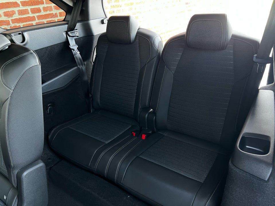 Peugeot e-5008 77 GT Pack 7prs 5d