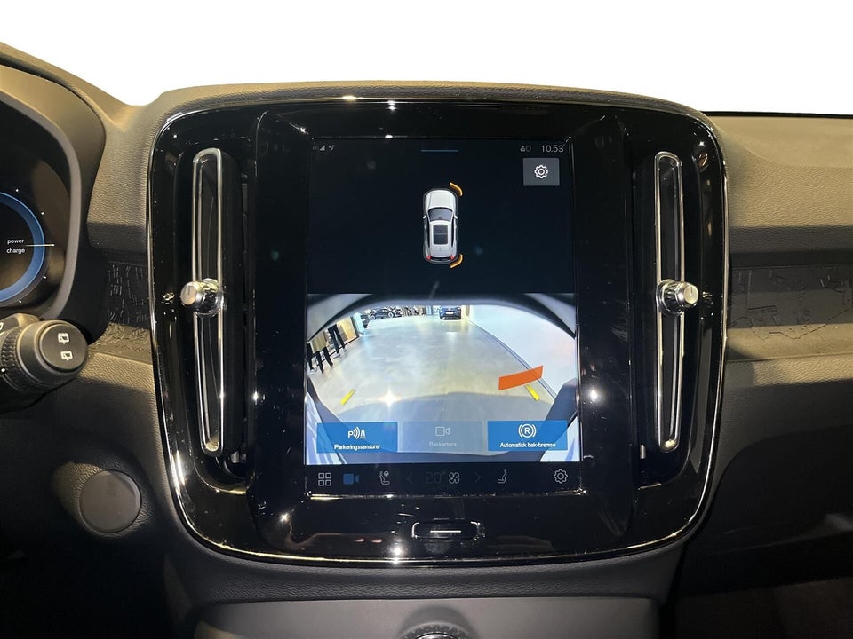 Volvo XC40 Standard Range Plus 5d