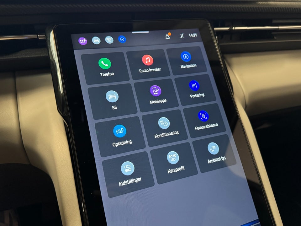 Ford Explorer 82 Premium Extended Range 5d