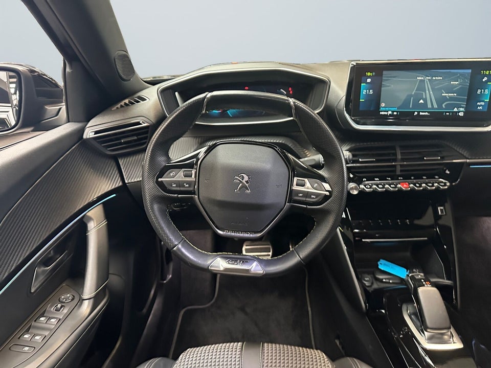 Peugeot e-2008 50 GT Sky 5d