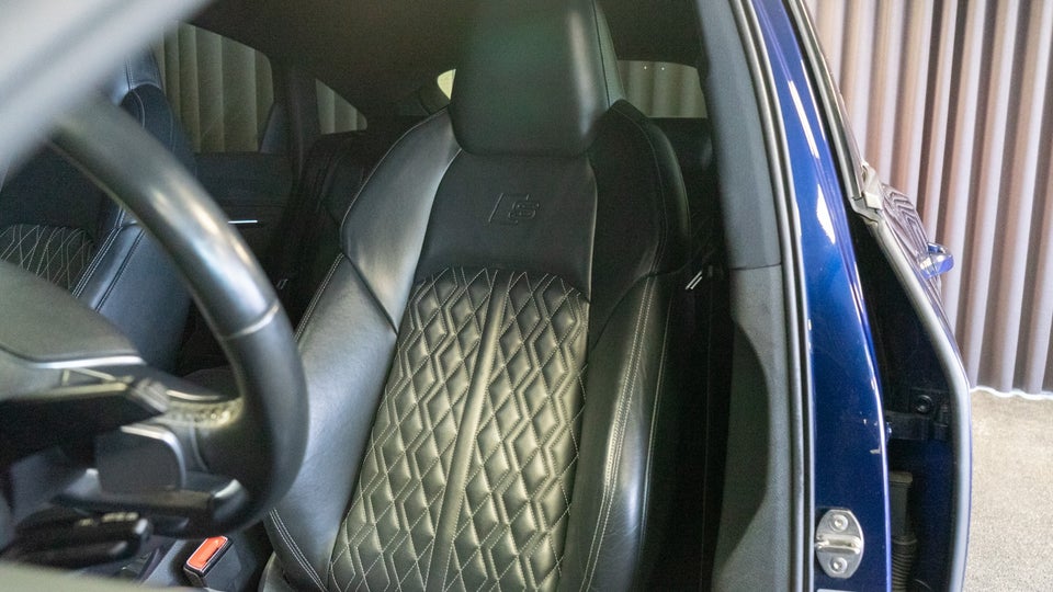 Audi e-tron 55 S-line Sportback quattro 5d