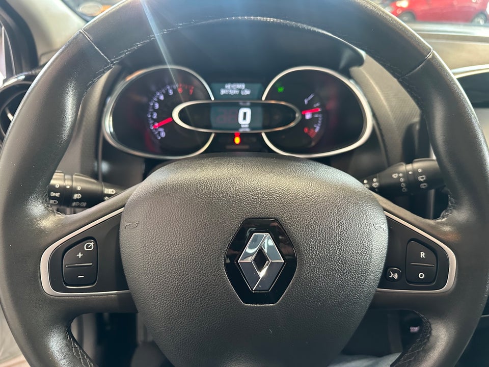 Renault Clio IV 0,9 TCe 90 Zen Sport Tourer Van 5d