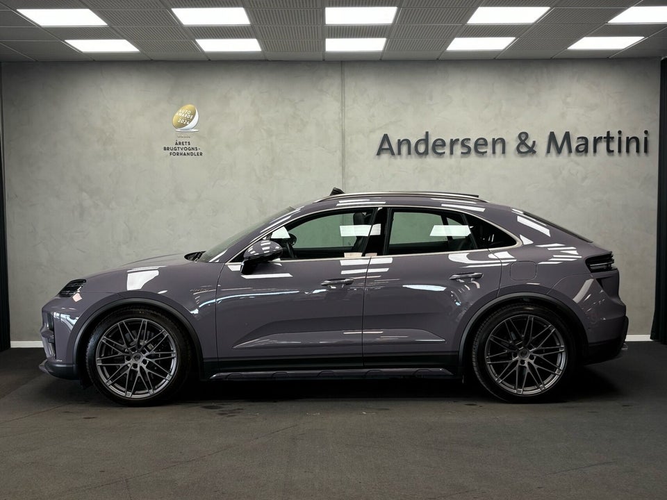 Porsche Macan Turbo 5d