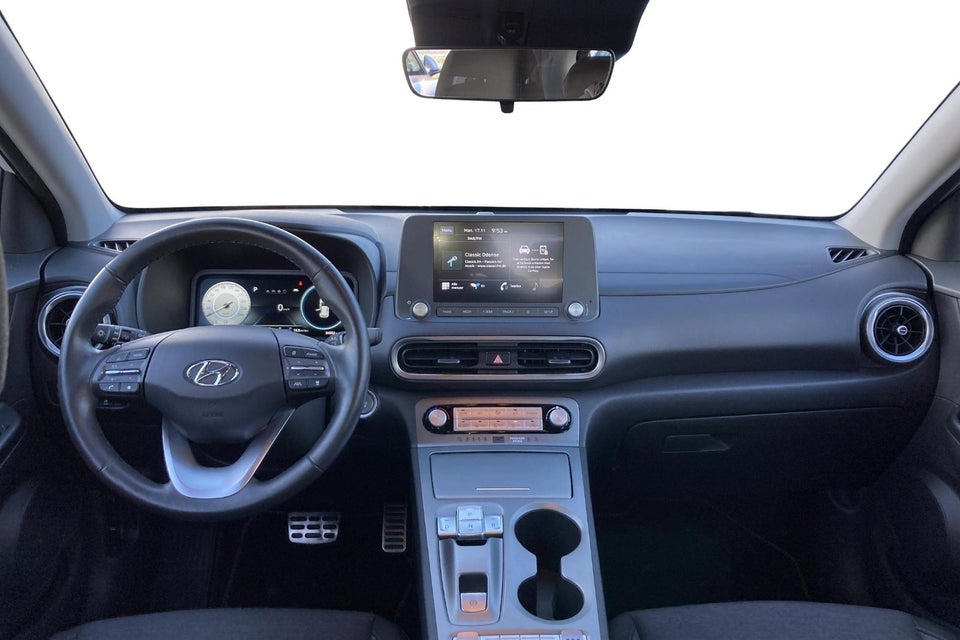 Hyundai Kona 64 EV Essential 5d