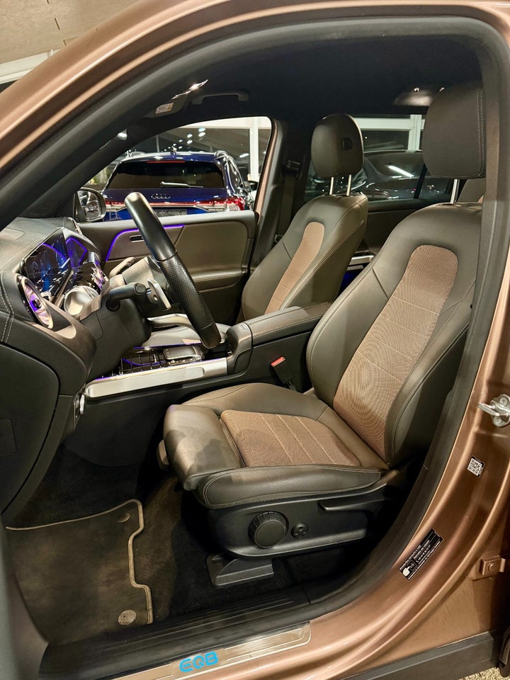 Mercedes EQB300 4Matic 7prs 5d