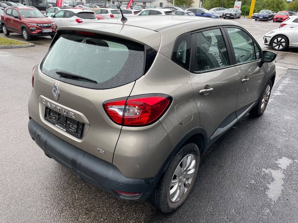 Renault Captur 1,2 TCe 120 Expression EDC 5d