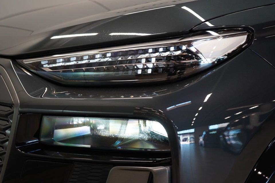 Audi Q6 e-tron Progress 5d