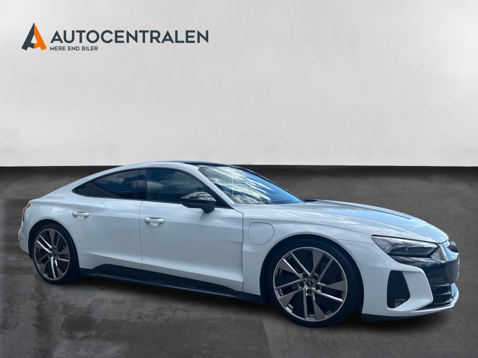Audi e-tron GT quattro 4d