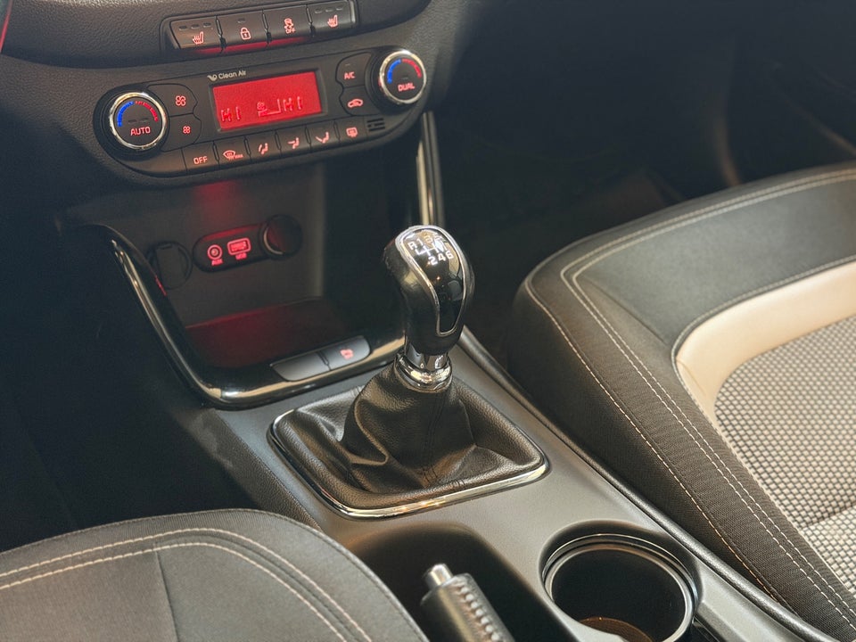 Kia Ceed 1,6 CRDi 136 Attraction SW 5d