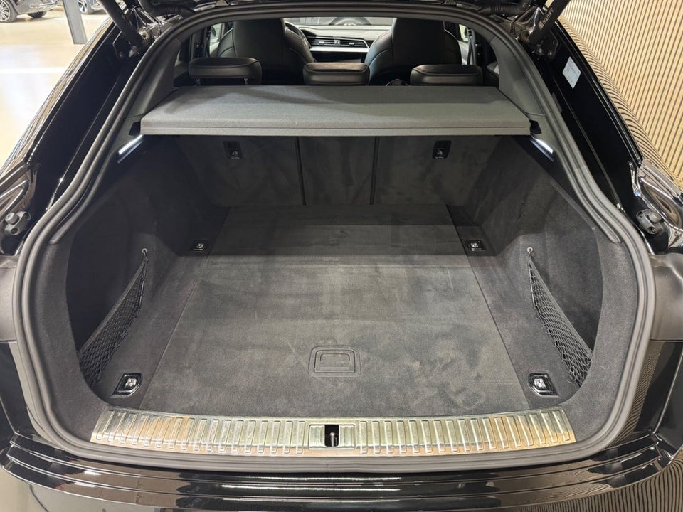 Audi e-tron 55 S-line Sportback quattro 5d