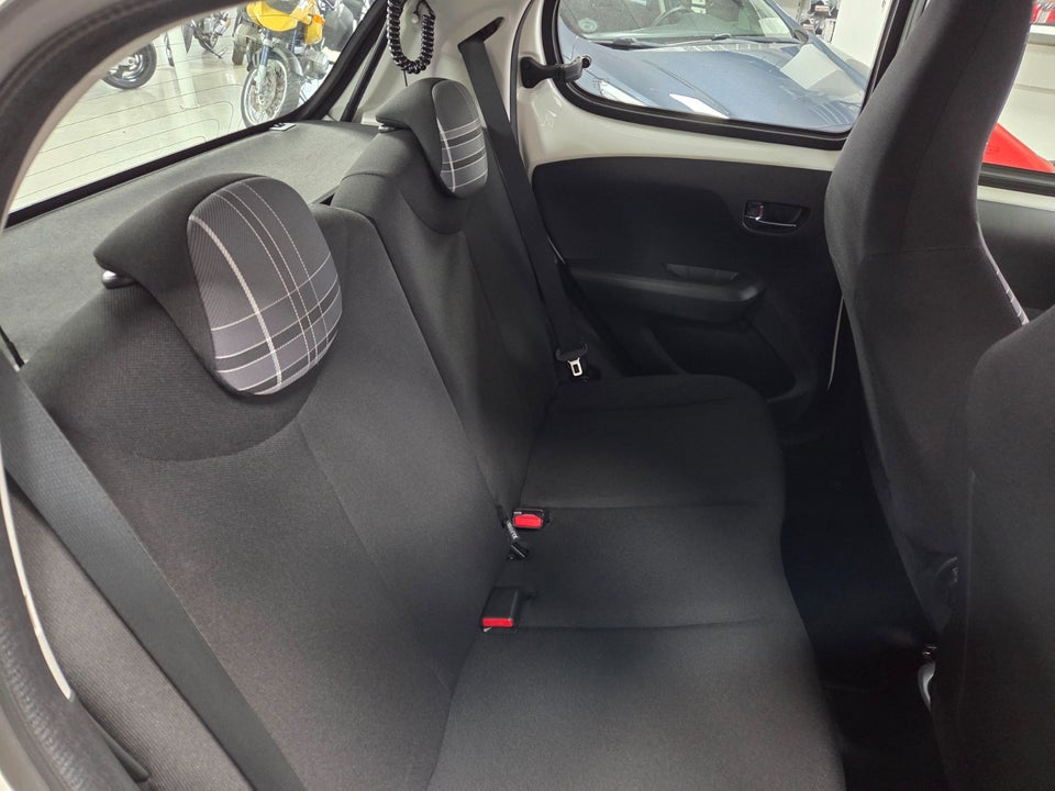 Peugeot 108 1,0 e-VTi 69 Active 5d