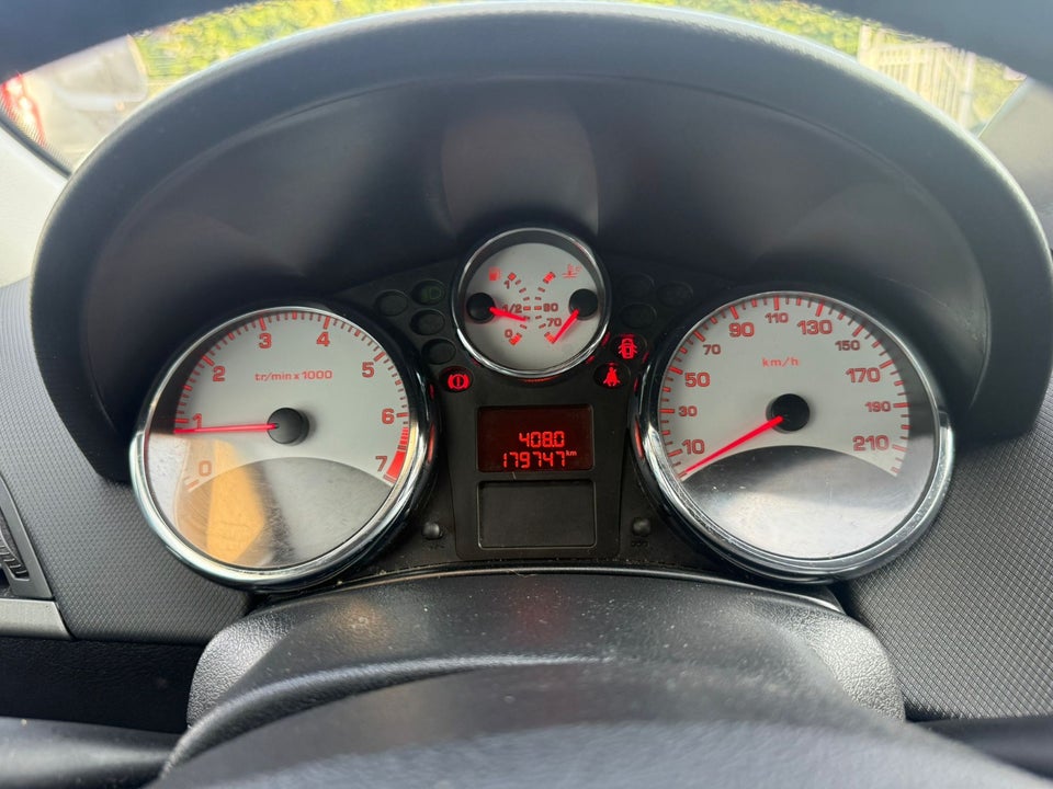 Peugeot 207 1,6 VTi Premium SW 5d