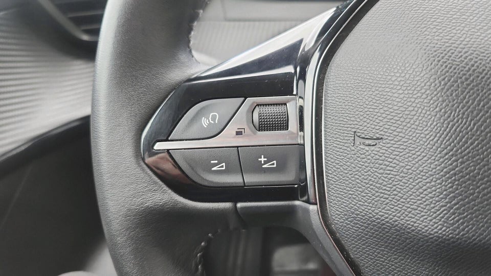 Peugeot e-208 50 Allure 5d