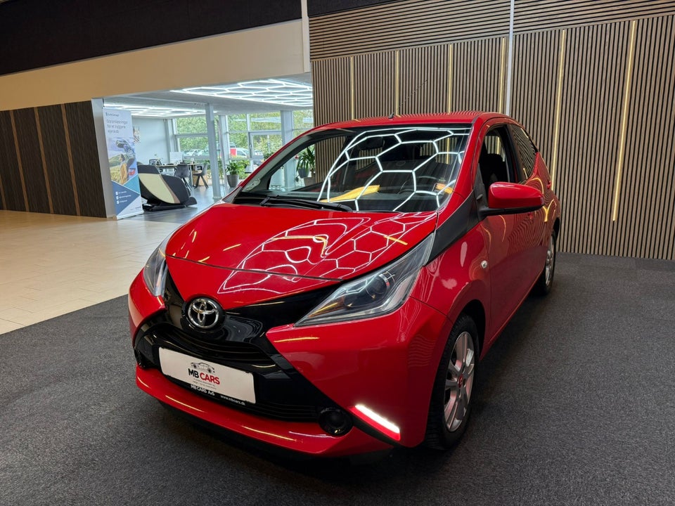 Toyota Aygo 1,0 VVT-i x-touch 5d