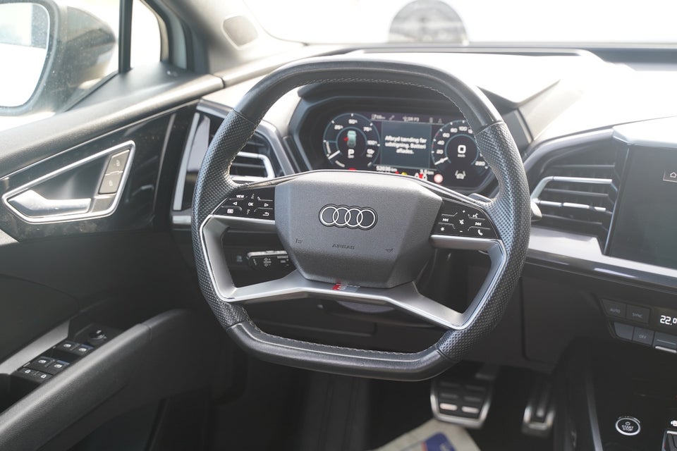 Audi Q4 e-tron 40 S-line 5d