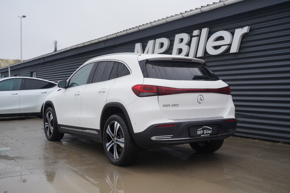 Mercedes EQA250 Progressive 5d