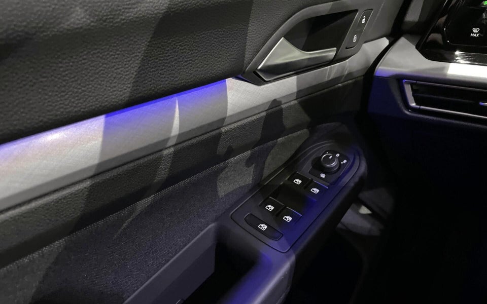 VW Golf VIII 1,5 eTSi 130 Life DSG 5d