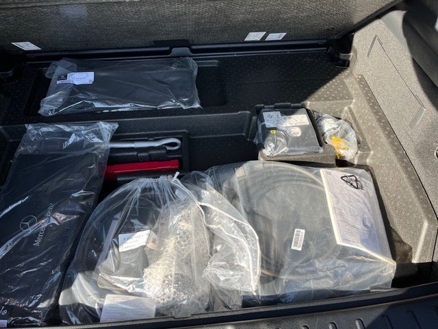 Mercedes EQB250 AMG Line 5d