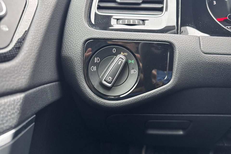 VW Golf VII 1,5 TSi 150 Highline DSG 5d