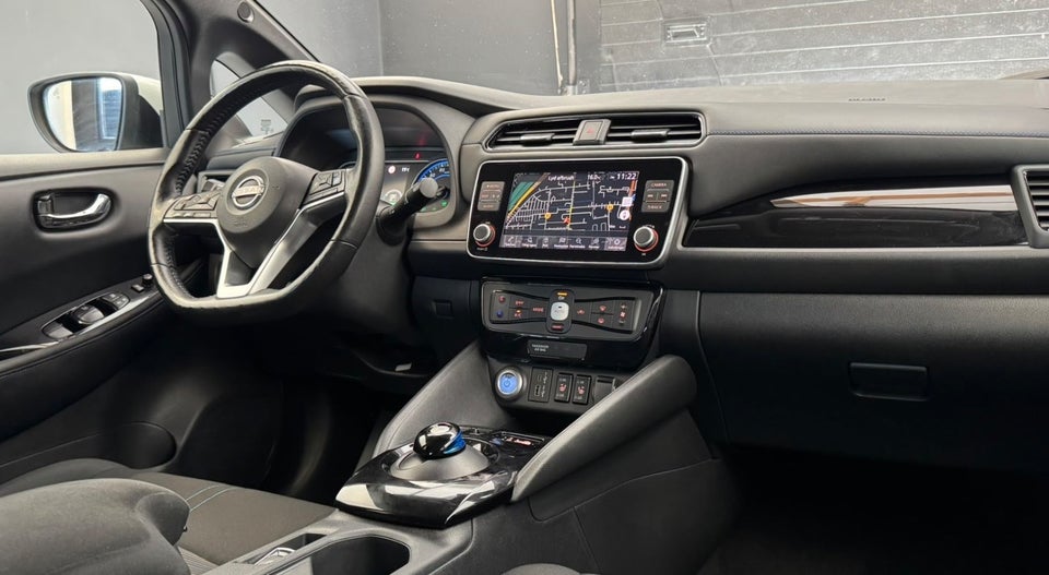 Nissan Leaf 39 N-Connecta 5d