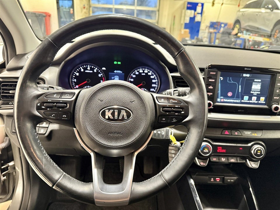 Kia Stonic 1,0 T-GDi Attraction+ 5d