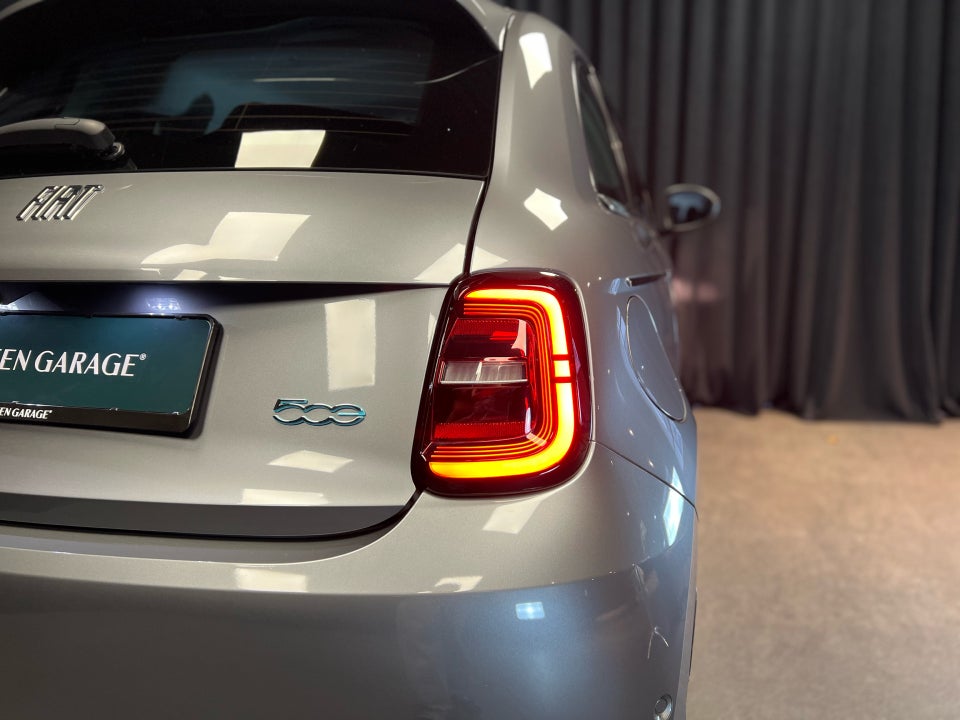 Fiat 500e 42 Icon 3d