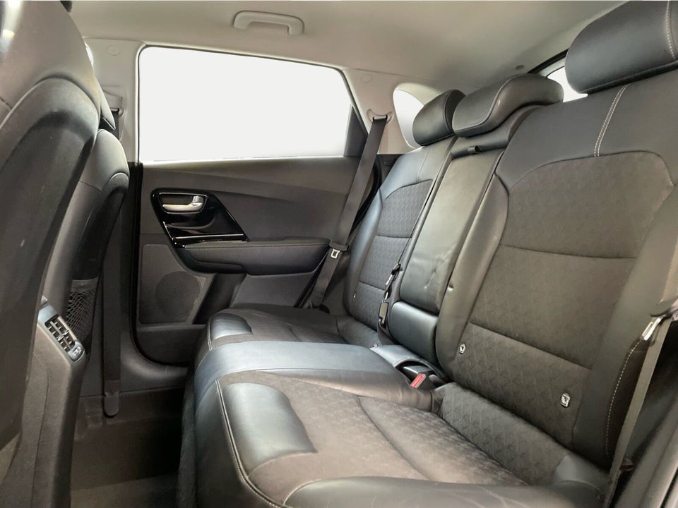 Kia Niro 1,6 PHEV Advance DCT 5d