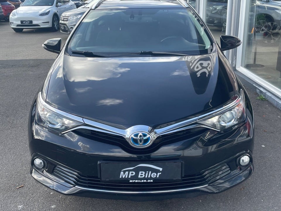 Toyota Auris 1,8 Hybrid H2 Touring Sports CVT 5d