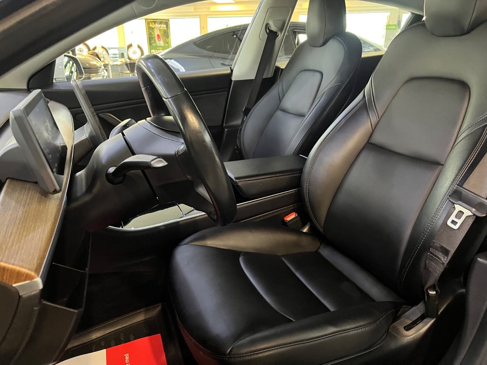 Tesla Model 3 Long Range RWD 4d