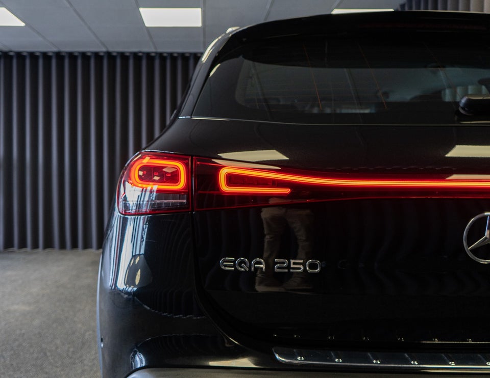 Mercedes EQA250 Progressive 5d