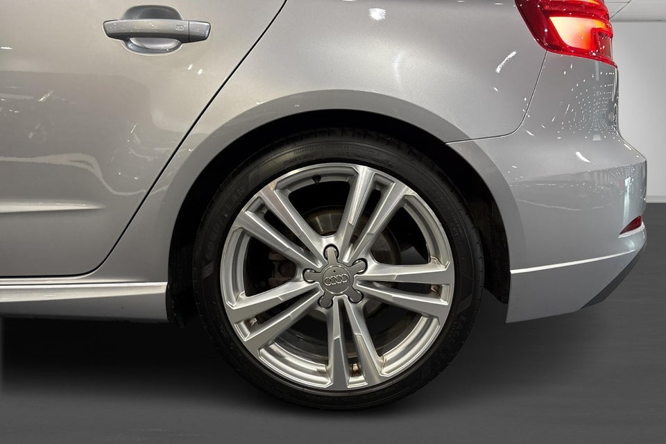 Audi A3 40 TFSi Sport Limited Sportback quattro S-tr. 5d
