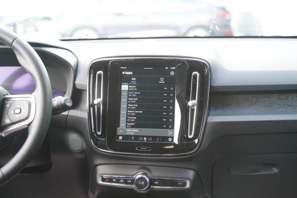 Volvo EX40 Twin Performance Plus 5d