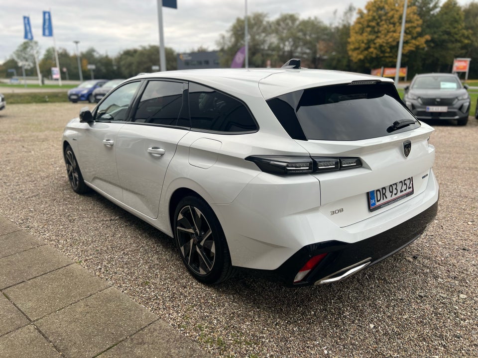 Peugeot 308 1,6 Hybrid First Selection+ SW EAT8 5d