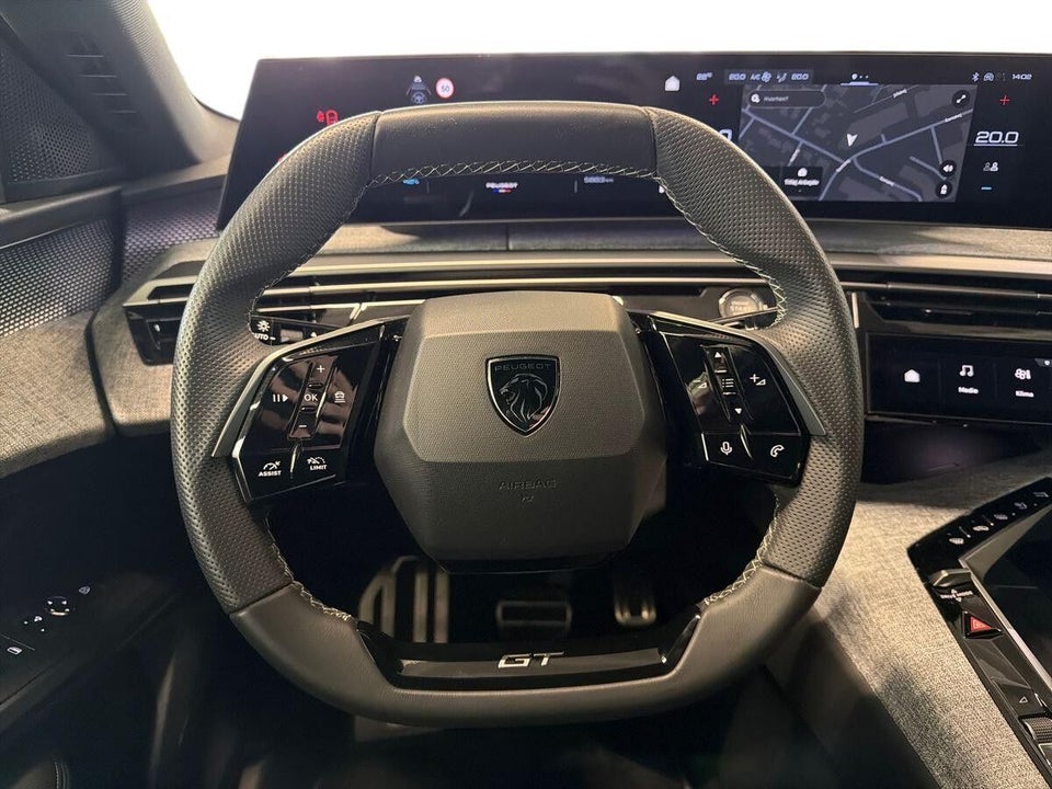 Peugeot e-3008 77 GT Pack 5d