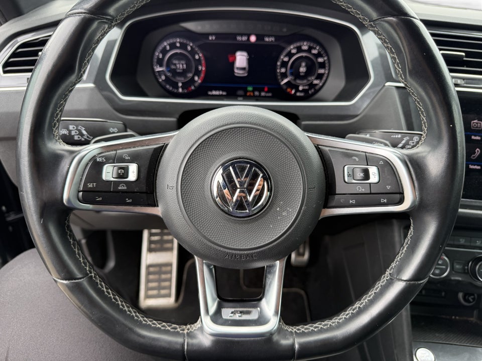 VW Tiguan 2,0 TSi 220 R-line DSG 4Motion 5d