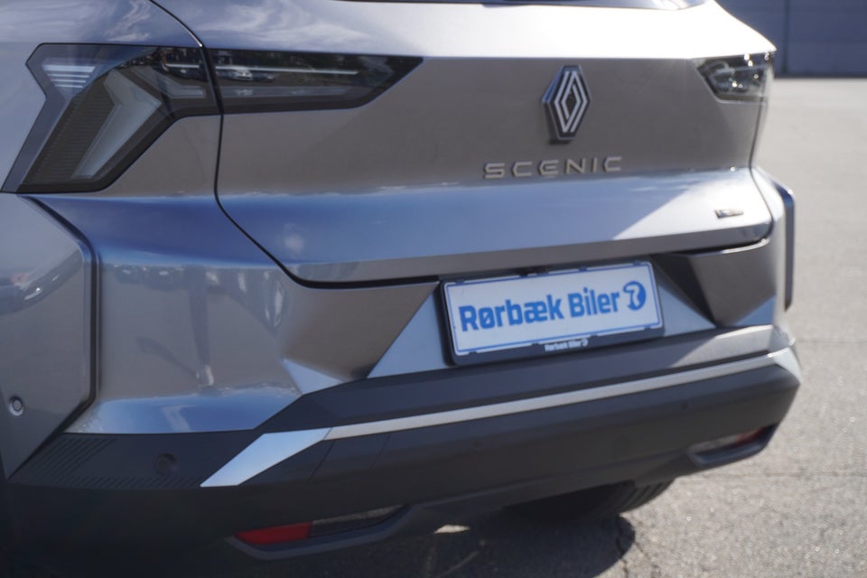 Renault Scenic E-Tech 87 Iconic 5d