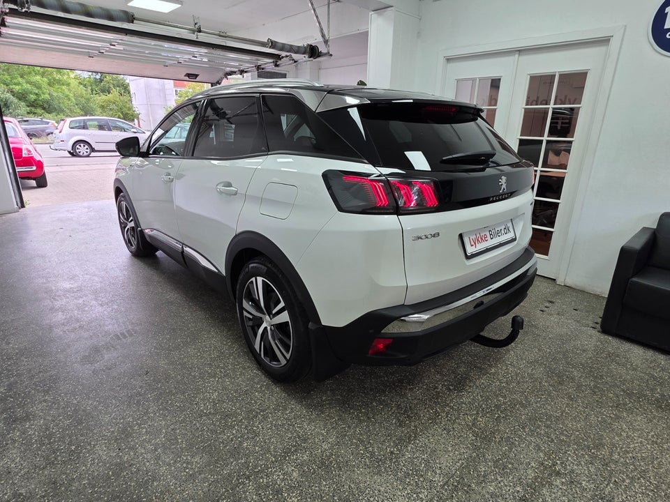 Peugeot 3008 1,6 Hybrid Allure Pack Limited EAT8 5d