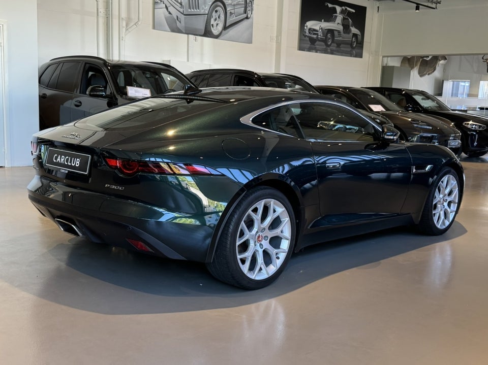 Jaguar F-Type 2,0 P300 Coupé aut. 2d
