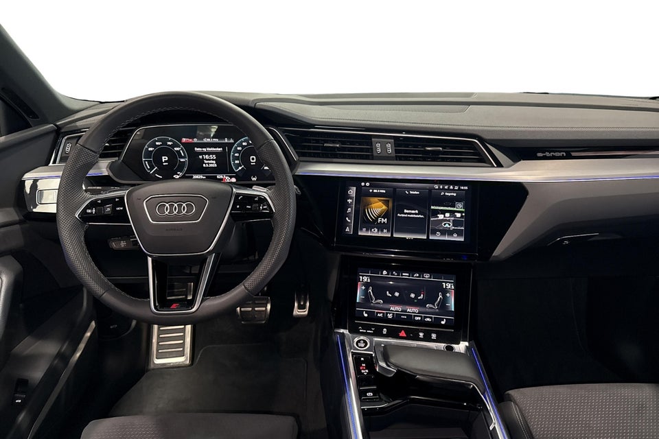 Audi Q8 e-tron 55 S-line quattro 5d
