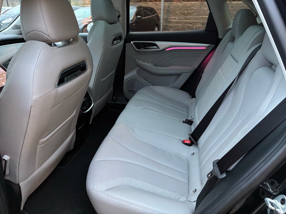 MG Marvel R Performance 5d