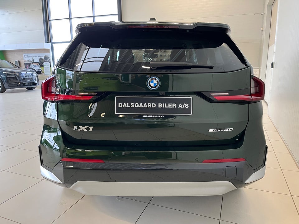 BMW iX1 eDrive20 X-Line 5d